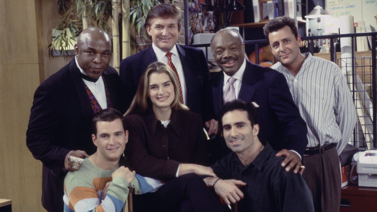 donald trump with the suddenly susan cast