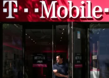 u.s. t mobile customers are hit by a service outage