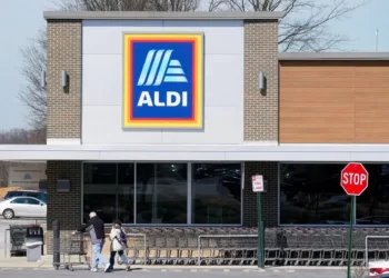 German Supermarket Aldi Buying 400 U.S. Stores