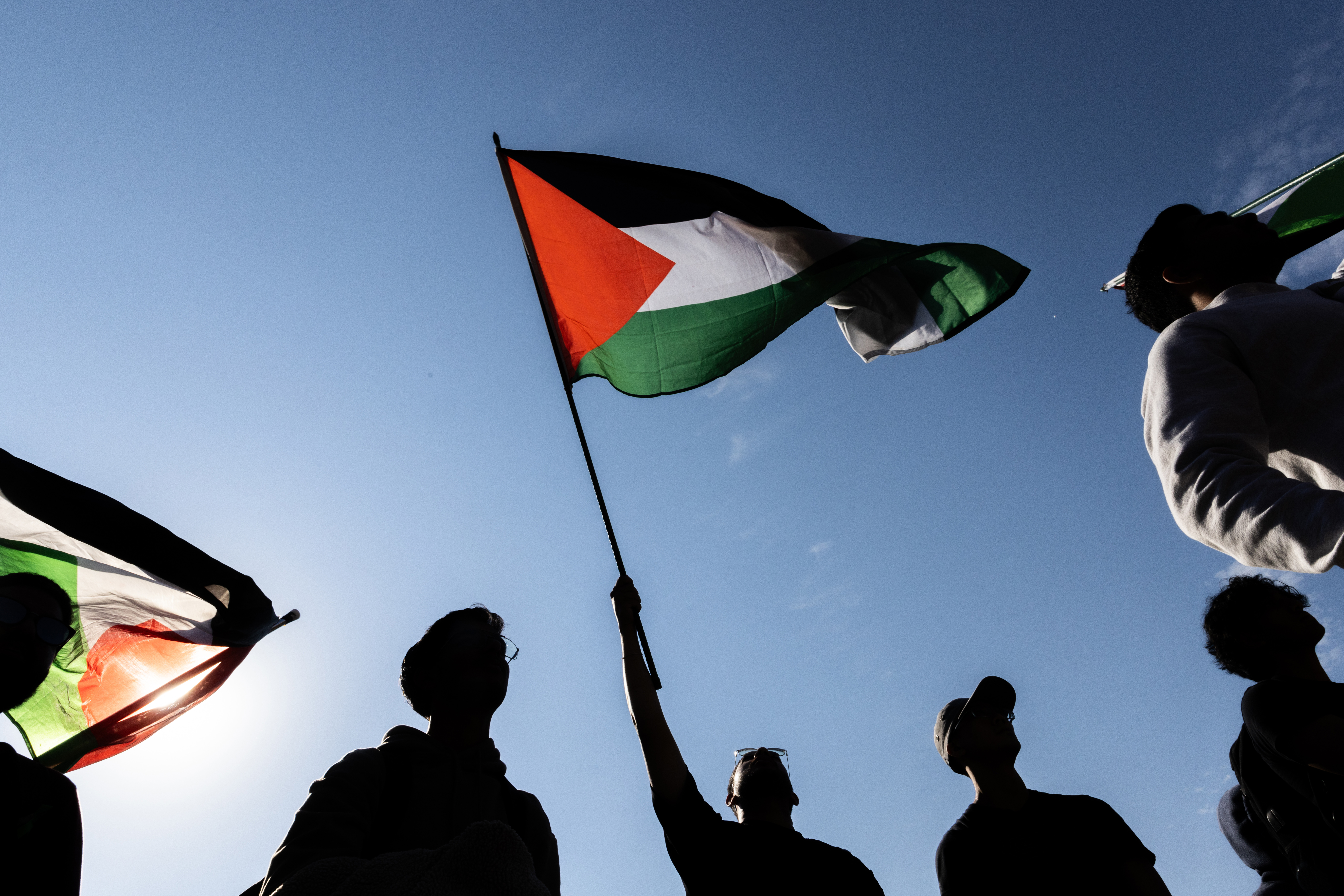 COLLEGE PARK, MD - NOVEMBER 9: Hundreds of University of Maryland students gather on Hornbake Plaza for a pro-Palestine walk-out and protest on Thursday, November 9, 2023. (Julia Nikhinson/For The Washington Post via Getty Images)